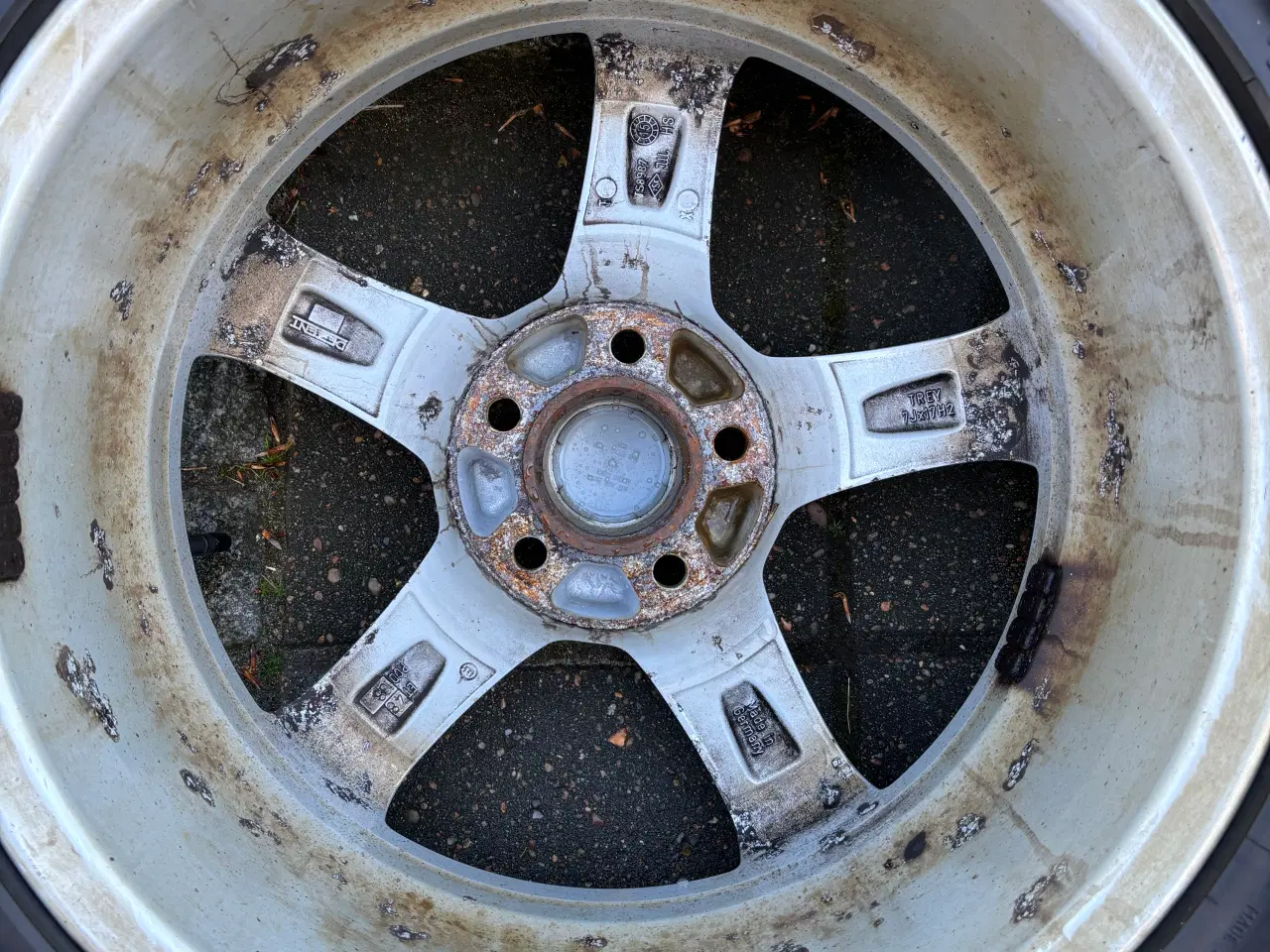 Billede 10 - 17” Vinterdæk på Dezent alufælge