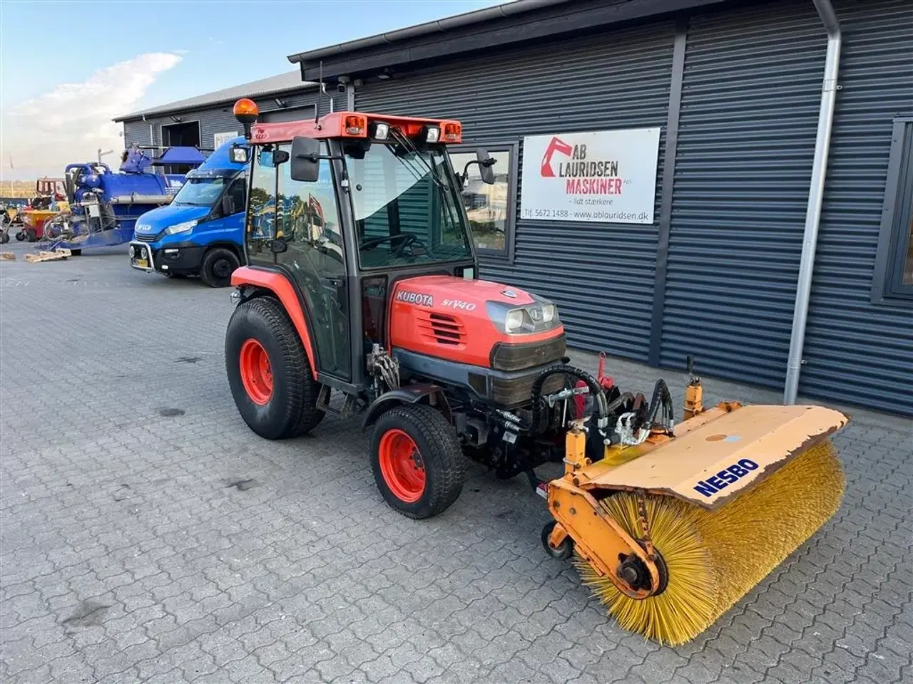 Billede 2 - Kubota stv 40 med frontlift og hydraulisk kost