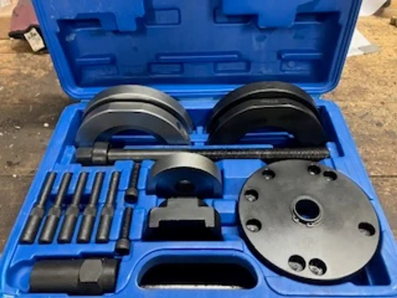 Billede 1 - Værktøjssæt til forhjulsleje VAG Gen.2