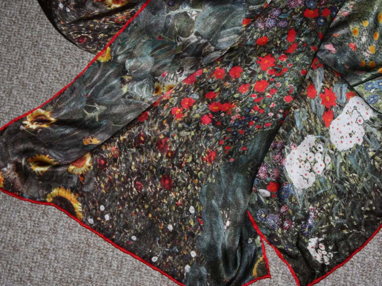 Billede 3 - Vintage silke tørklæde 155 cm x 40 cm 100% silk