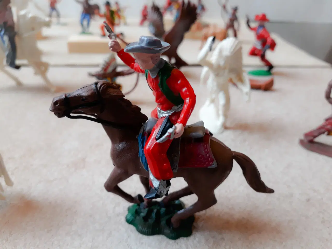 Billede 5 - 32 Dele Wild West Figurer