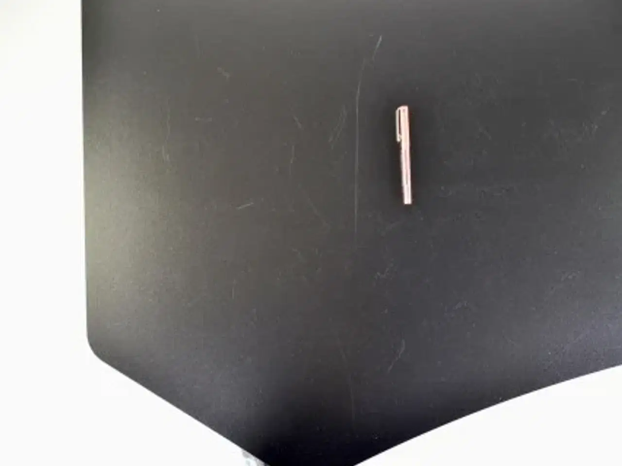 Billede 6 - Hæve-/sænkebord med mavebue og kabelbakke, 230 cm.
