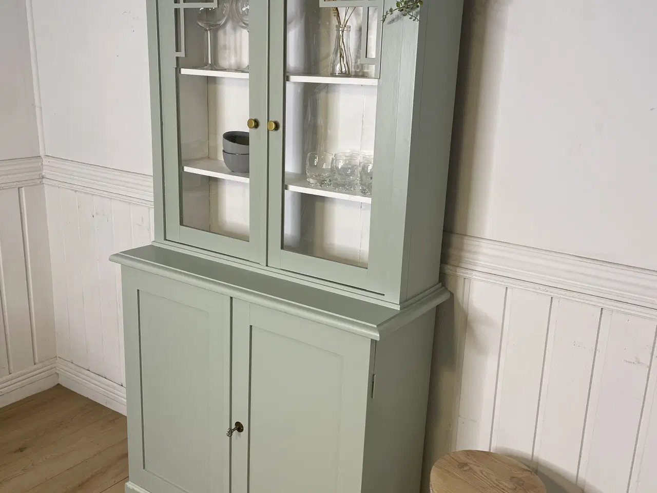 Billede 1 - Smukt vitrineskab