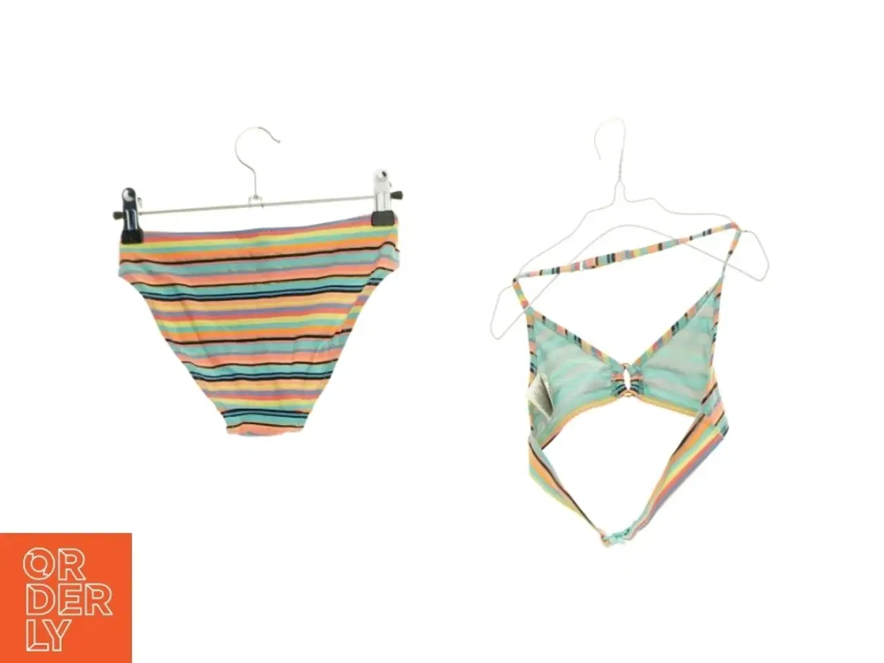 Billede 2 - Bikini (2 dele) fra H&M (str. 134 cm)