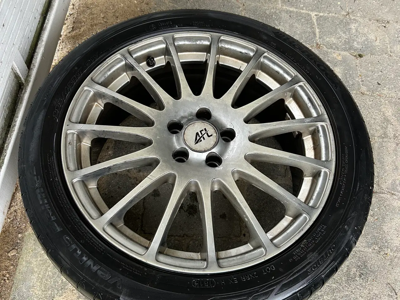 Billede 1 - Alufælge Toyota Avensis 225/45R17