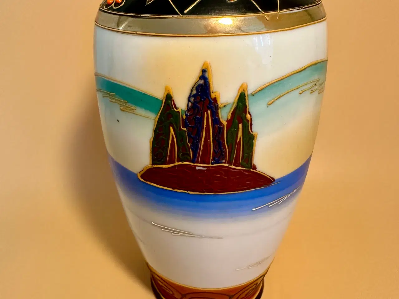 Billede 3 - To vintage håndmalede vaser