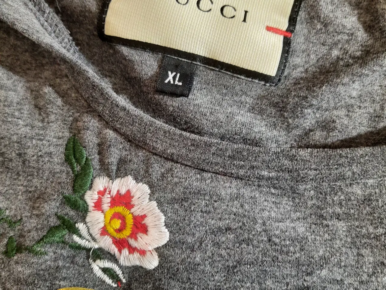 Billede 4 - GUCCI bluse grå str L/M