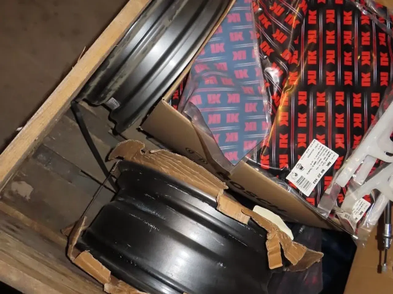 Billede 8 - 14 Paller med Autoreservedele