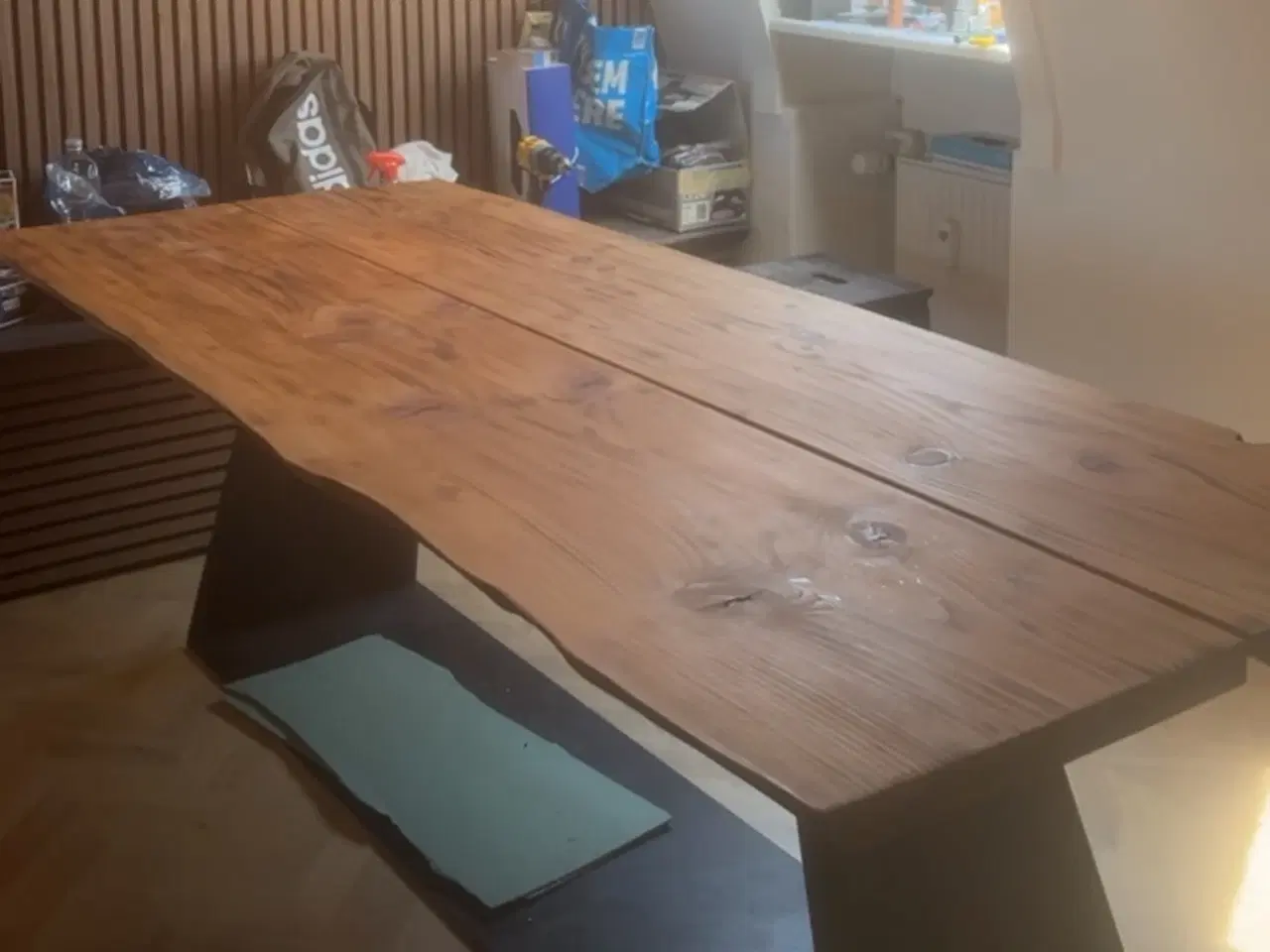 Billede 3 - Spisebord i massiv træ