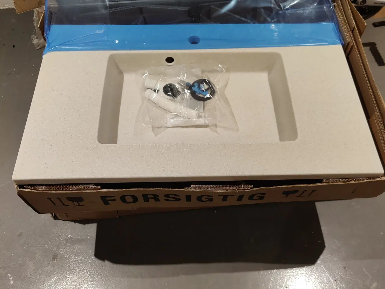 Billede 1 - Badbordplade med vask