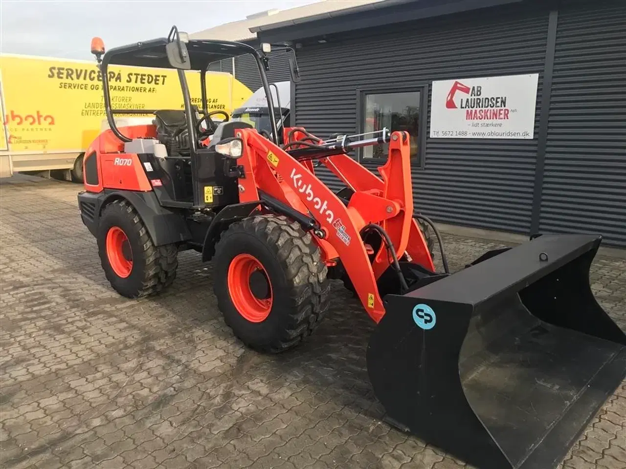 Billede 2 - Kubota R070 brugt maskine kun kørt 10 timer.