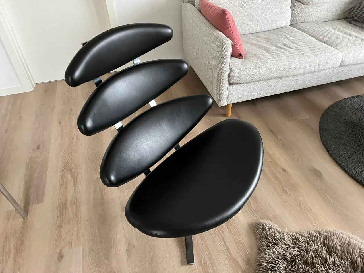 Billede 2 - Poul M. Volther Coronastol i sort omni læder.