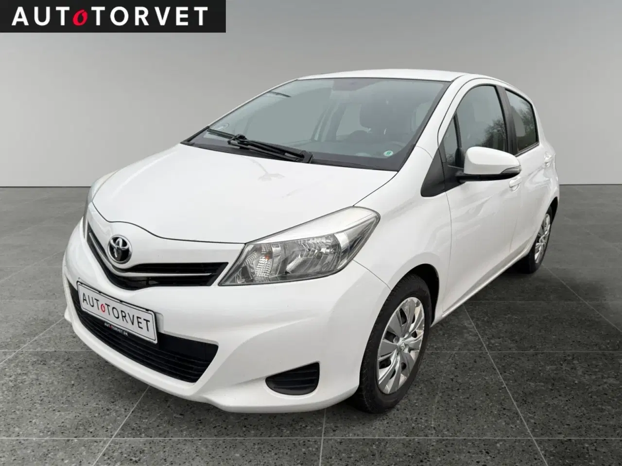 Billede 1 - Toyota Yaris 1,0 VVT-i T2 Touch