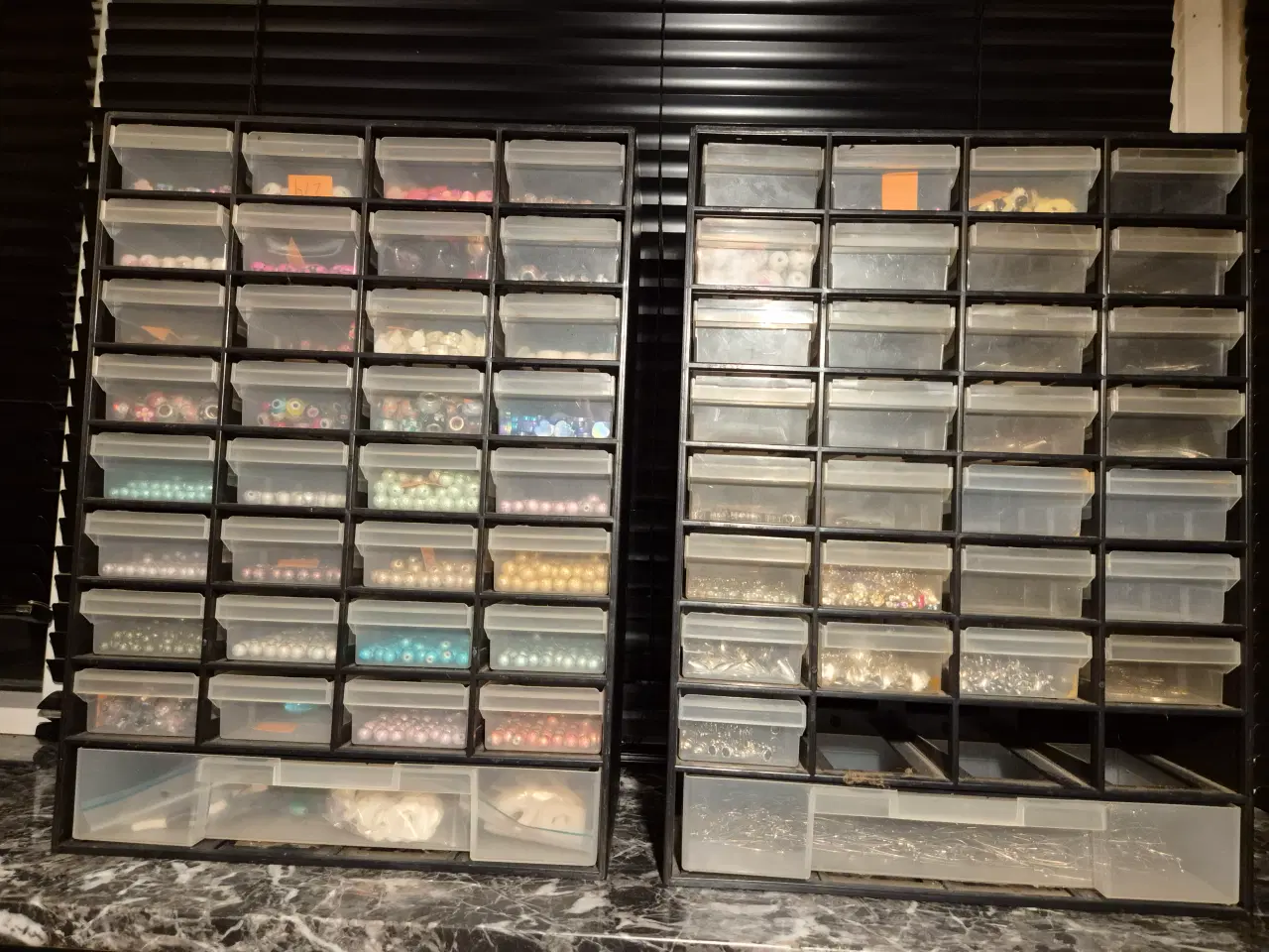 Billede 1 - Skuffereol Harald Nyborg 