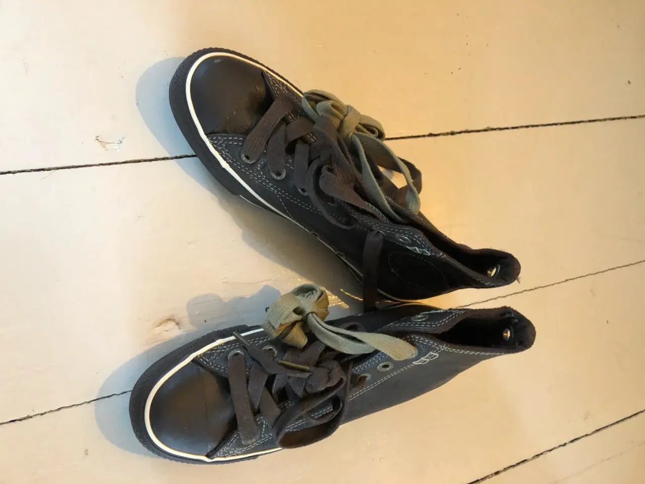Billede 1 - Converse støvle i brunt læder str. 37