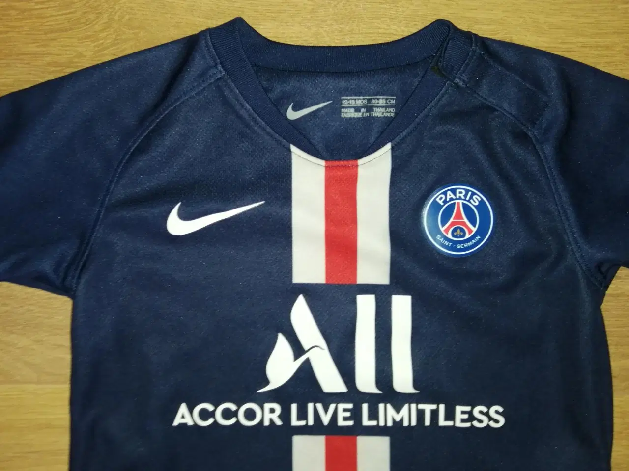 Billede 2 - NY PSG BABY TRØJE, STR. 12-18 MDR.