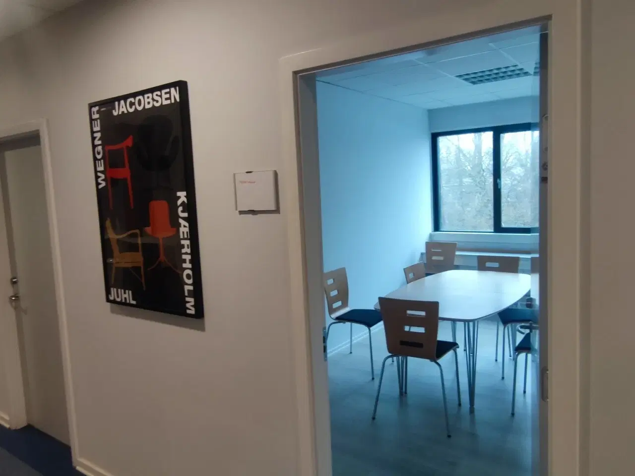 Billede 8 - Kontorlokaler udlejes.