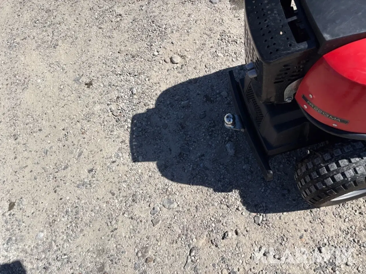 Billede 3 - Græsslåmaskine Jonsered FR 2213 MA