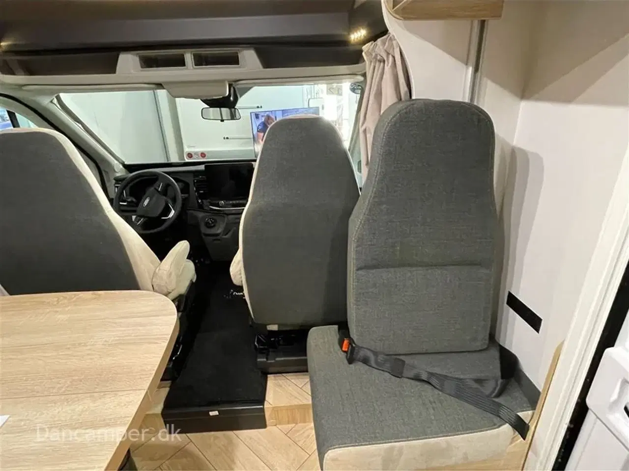 Billede 15 - 2026 - Chausson Titanium 627 Enkeltsenge + hæve-/sænkeseng, 5 selepladser, 4 sovepladser med mulighed for 5, 165Hk Aut, 8-trin aut.