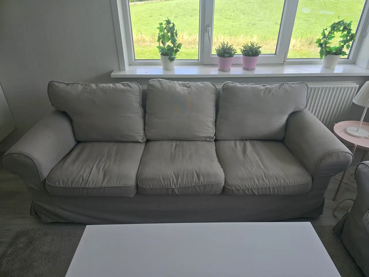 Billede 4 - Sofagruppe + bord + Stol og skammel