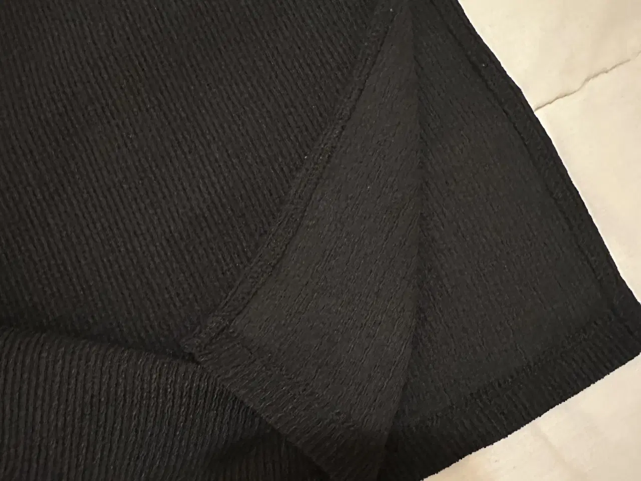 Billede 7 - Sort basic bluse -  str. M