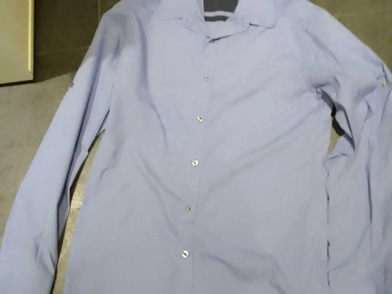Billede 3 - 2 stk skjorter sælges samlet 