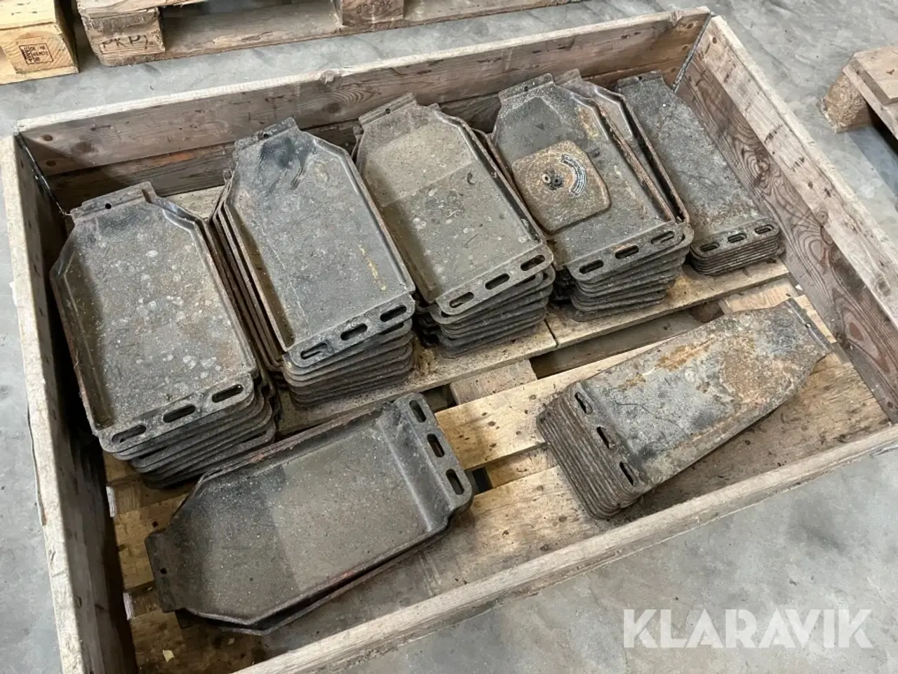 Billede 1 - Høje slæbesko til Claas Disco 9200