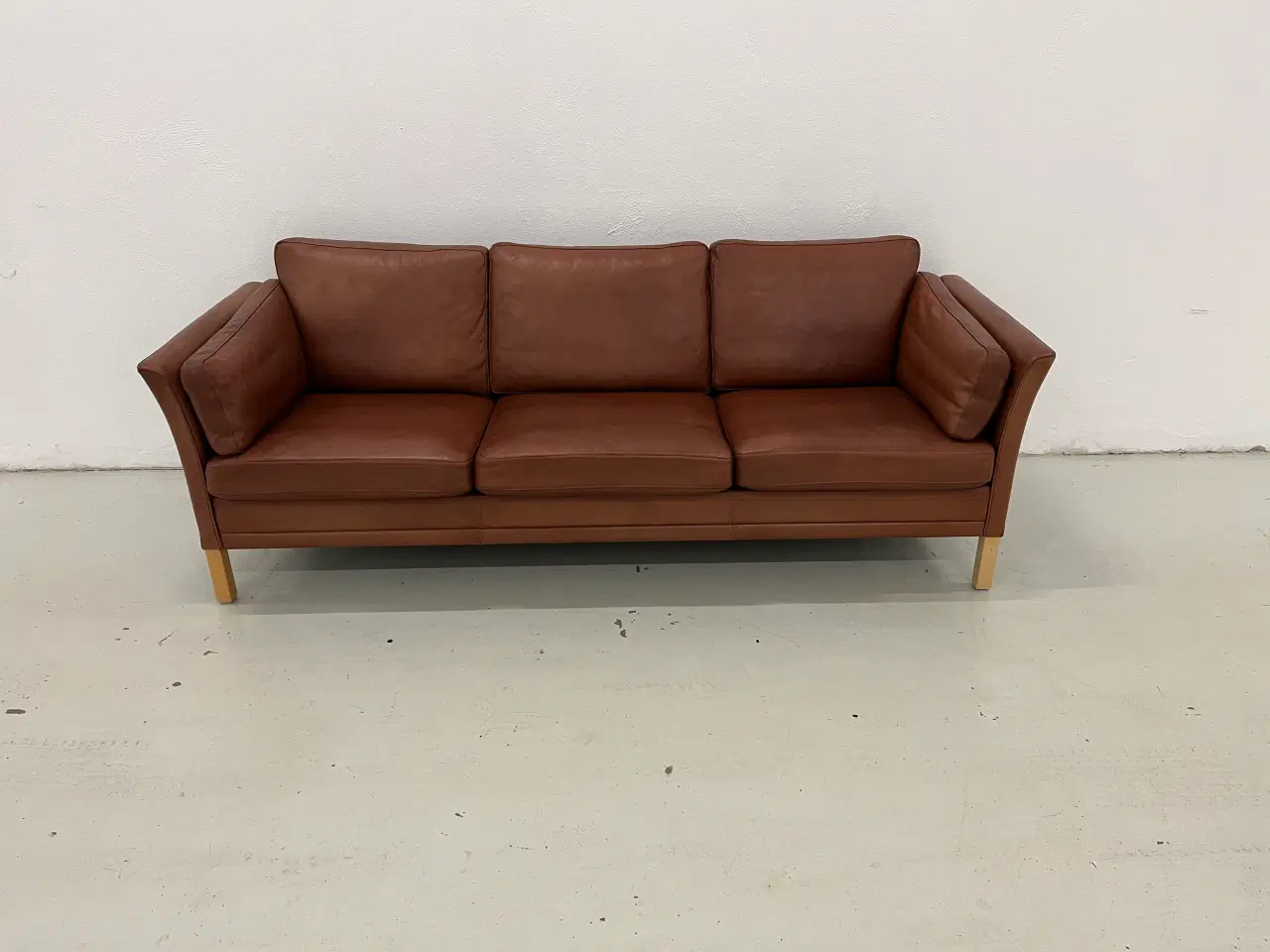 Billede 1 - Mogens Hansen MH2225 3 Pers.Sofa i cognac læder.