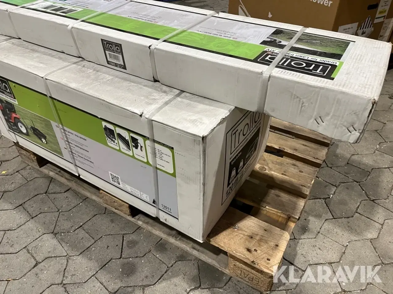 Billede 5 - Planer og Plænelufter /Gødningspreder Trolla 12002-12011