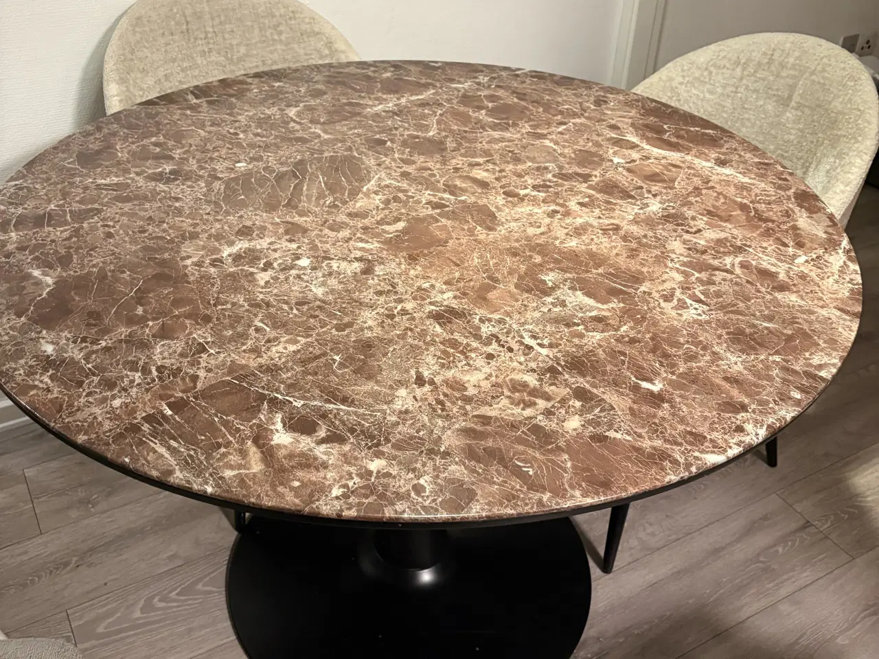 Billede 2 - Spisebord marmorlook