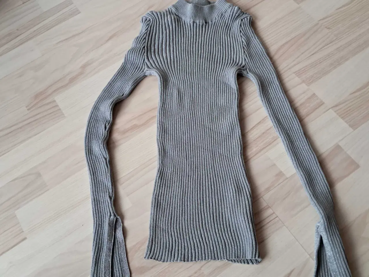Billede 1 - Ribtrøje