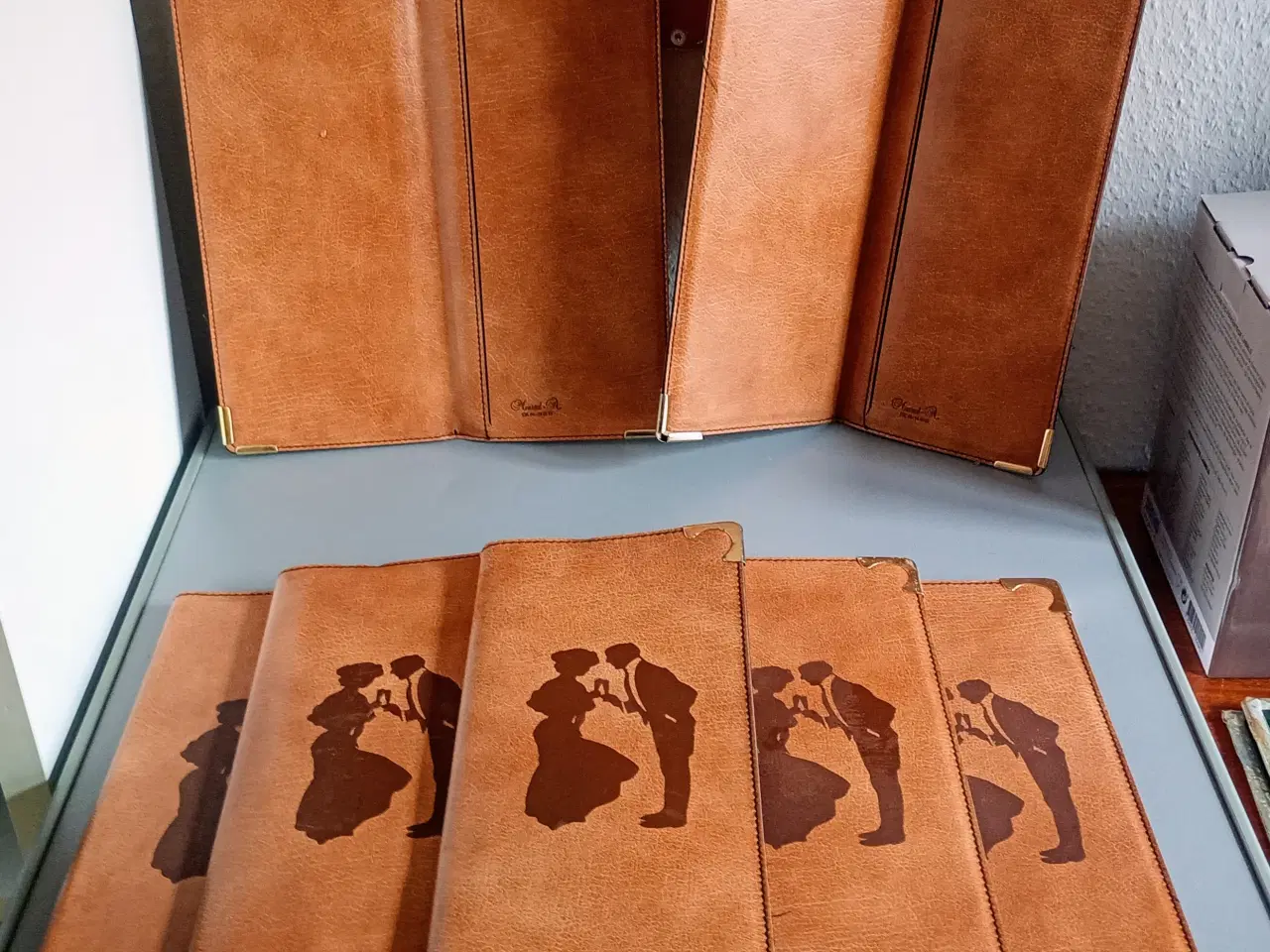 Billede 1 - 7 stk. Menu holdere i læder 