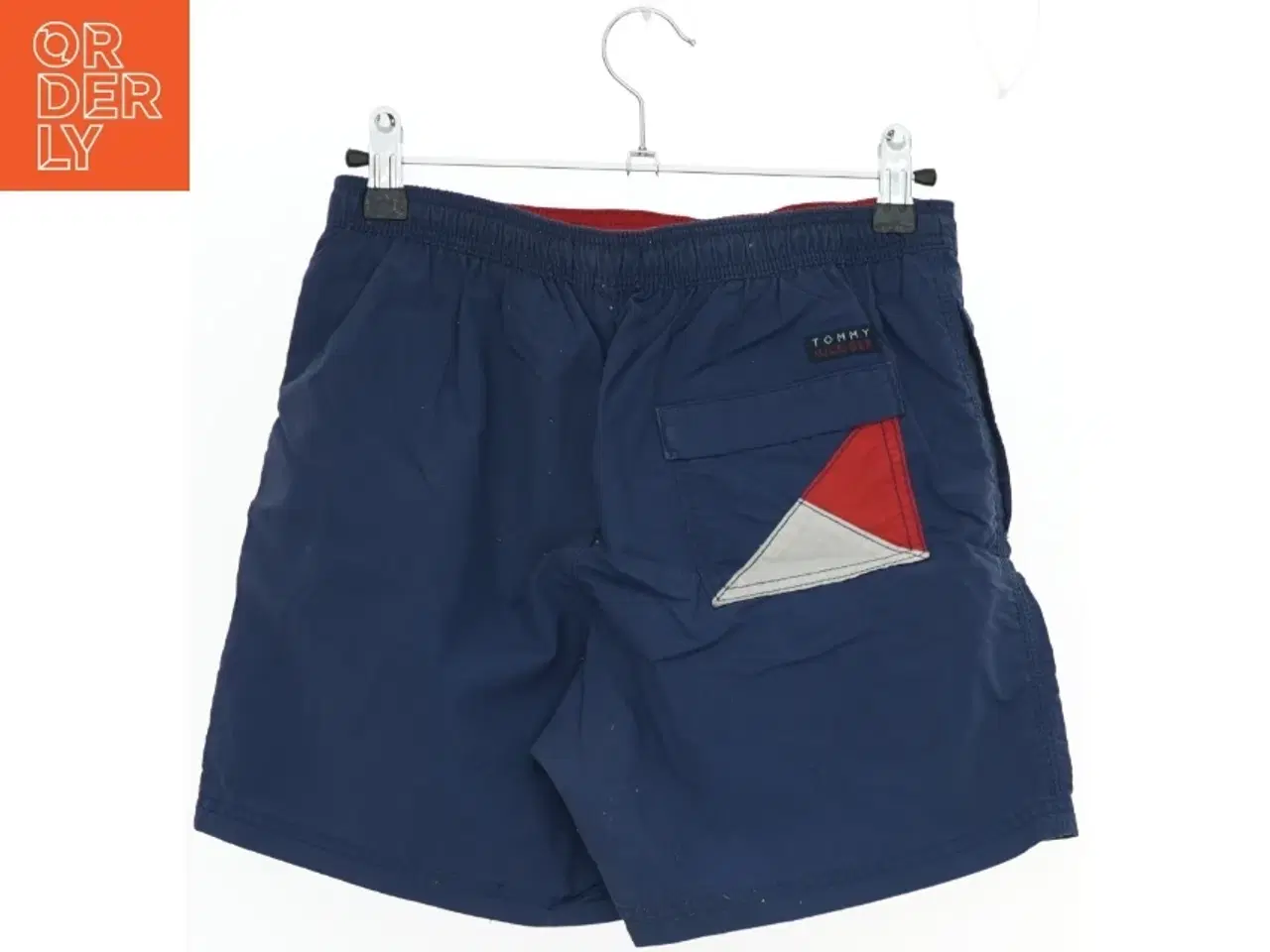 Billede 2 - Blå badebukser med rød snor fra Tommy Hilfiger (str. 152)