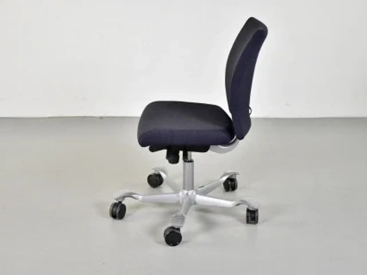 Billede 2 - Häg h04 4200 kontorstol med sort/blå polster