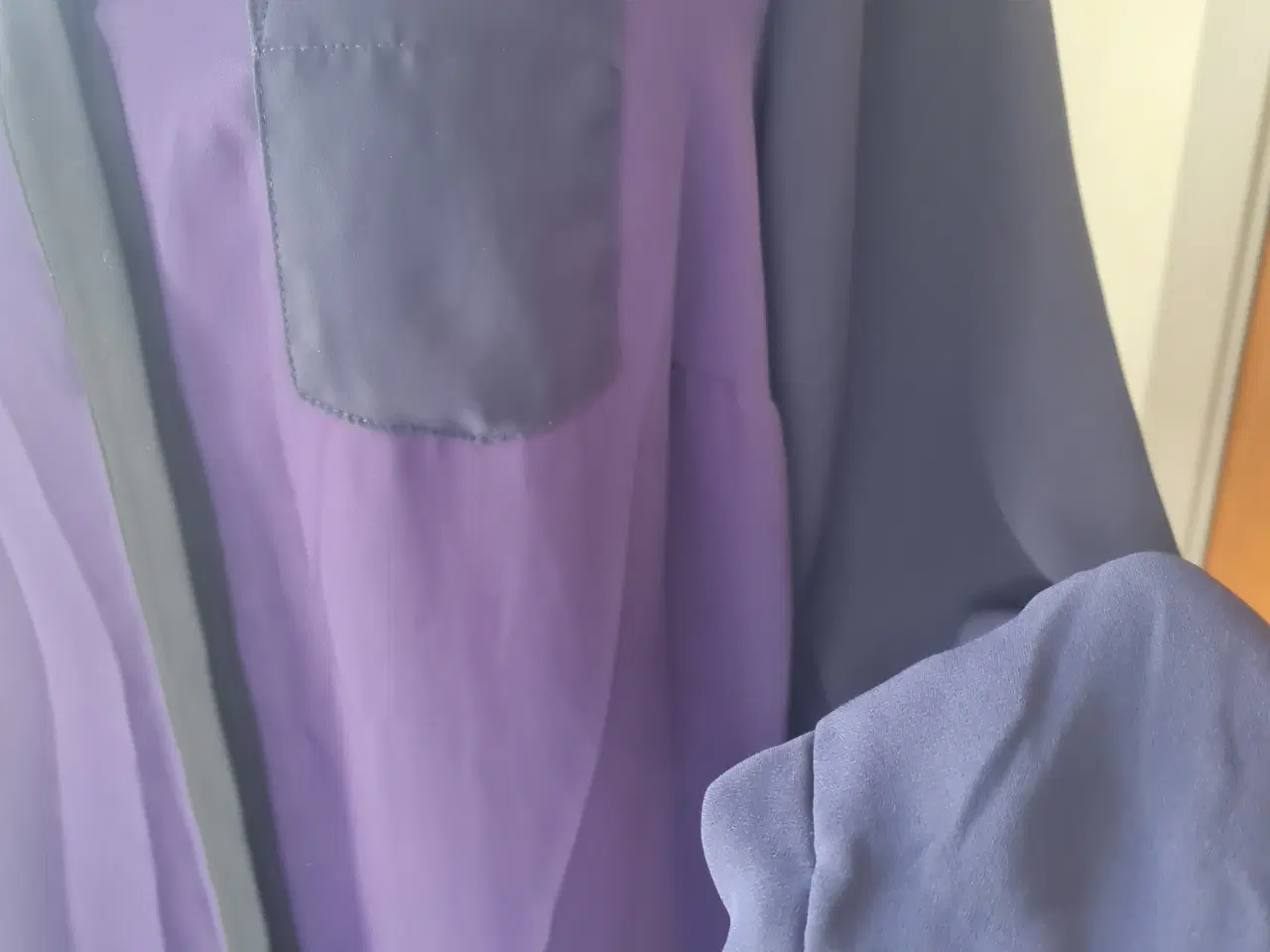 Billede 2 - Skjorte str 46 fra H&M 