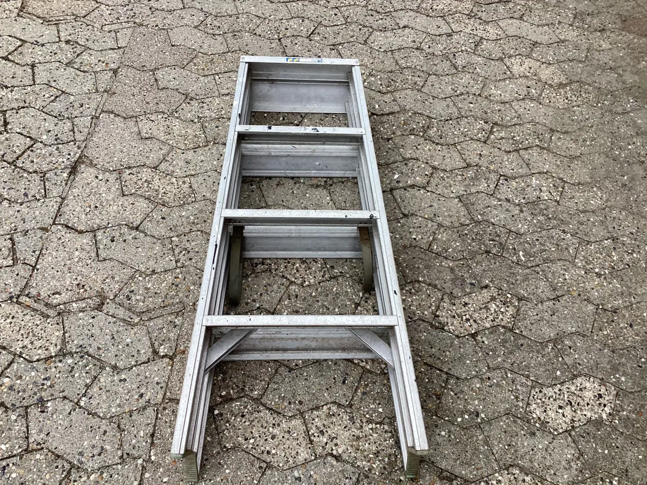 Billede 3 - Stiger 1 skydestige 350kr 1 trappestige