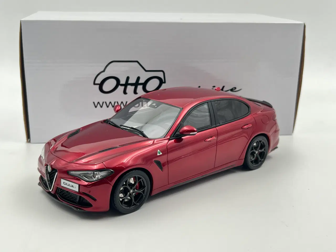 Billede 1 - 2016 Alfa Romeo Giulia Quadrifoglio 1:18 