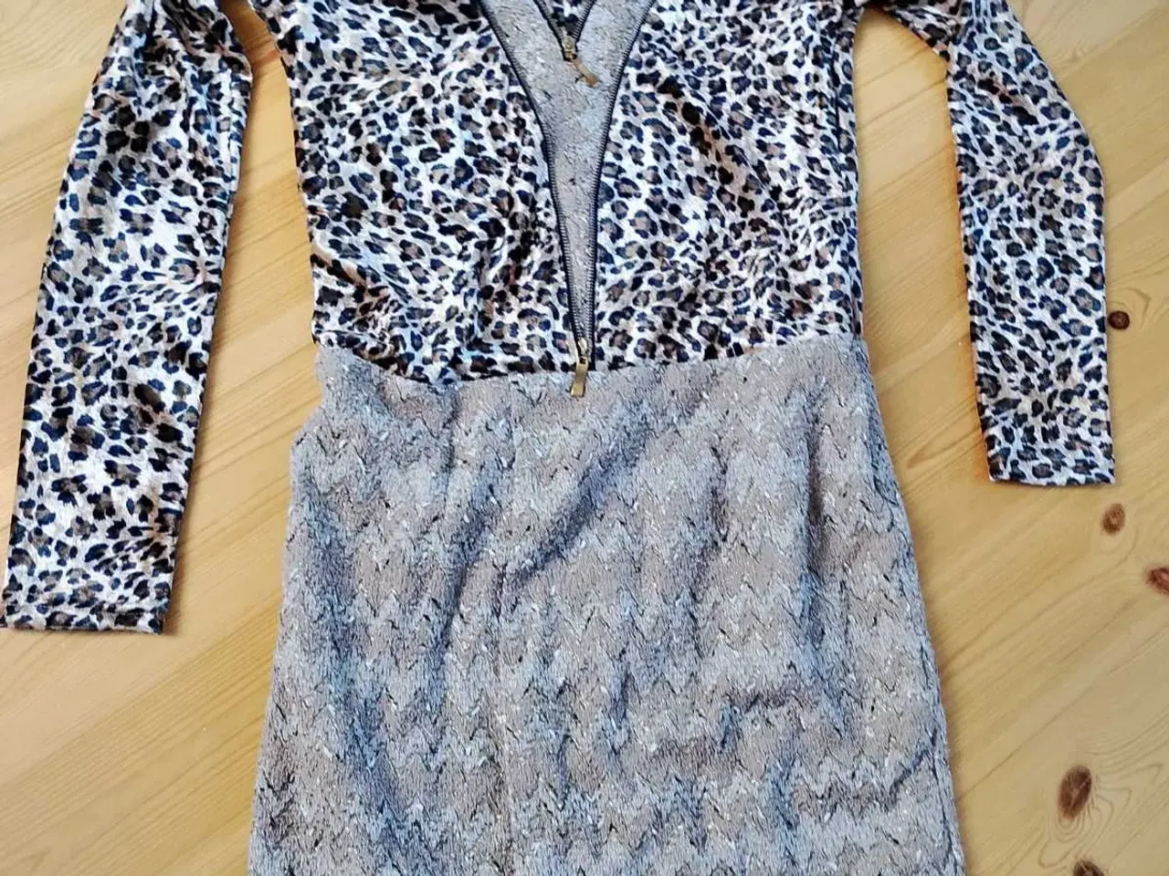 Billede 1 - Kjole str XS/S