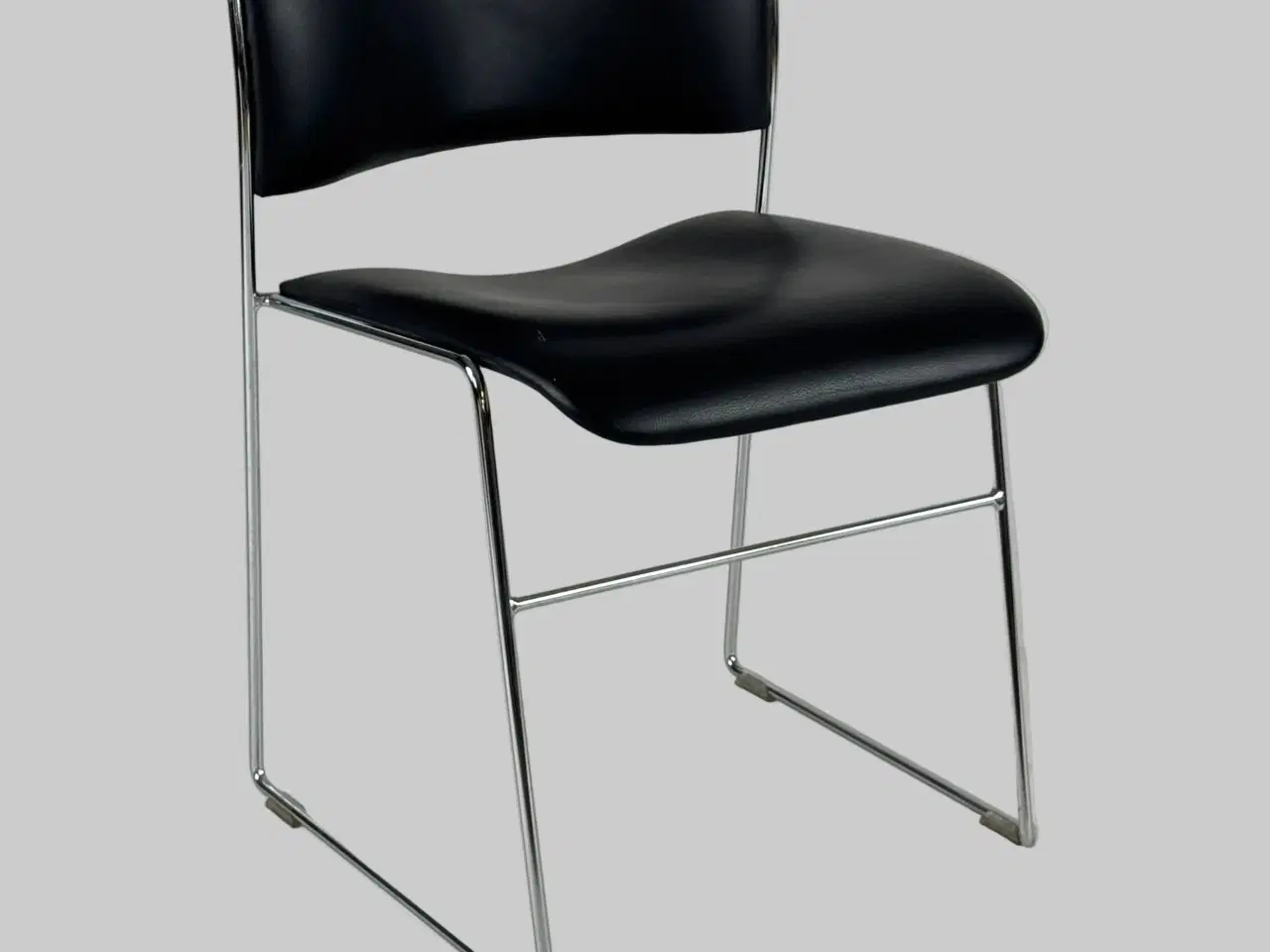 Billede 1 - HOWE 40/4 Stol – Sort Læder/Krom Stel