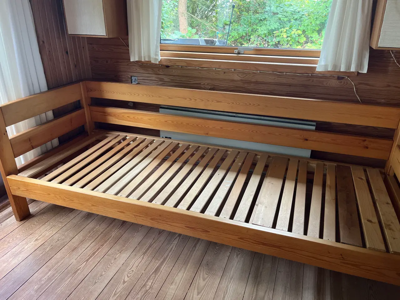 Billede 1 - Sengeramme/sofa gives væk