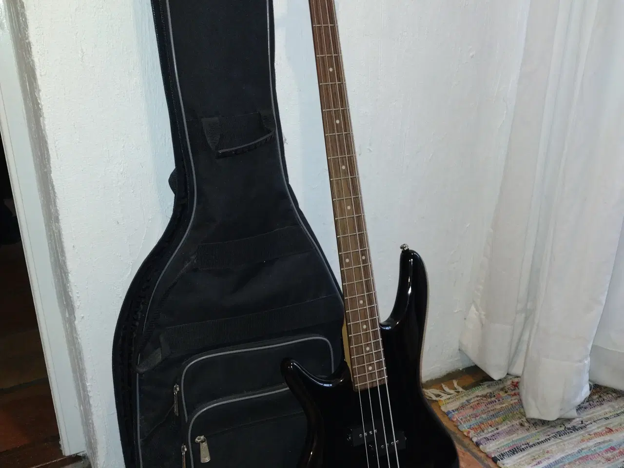 Billede 1 - Ibanez El-bas til teenager