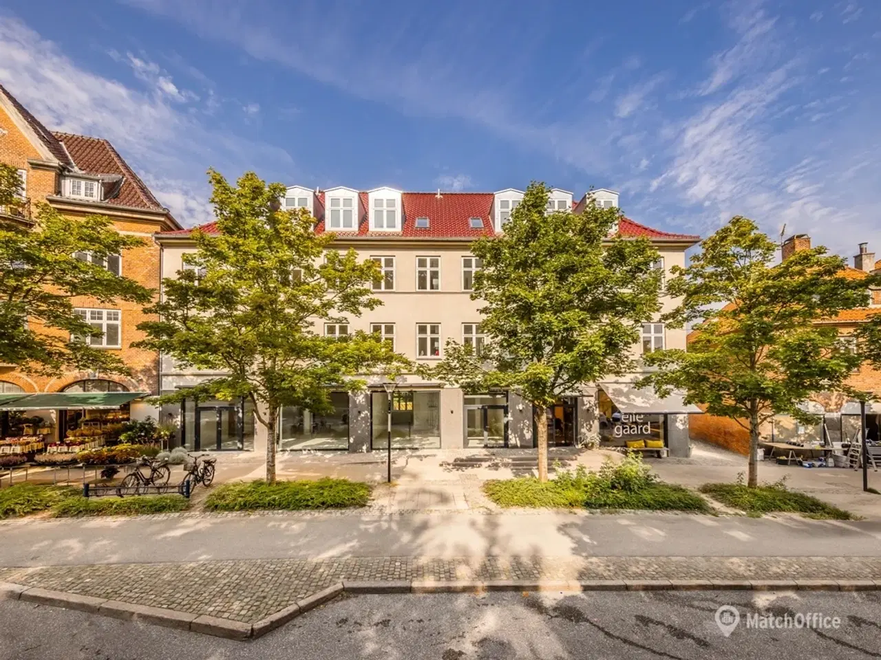 Billede 1 - Lyst og synligt butikslejemål midt i Holte