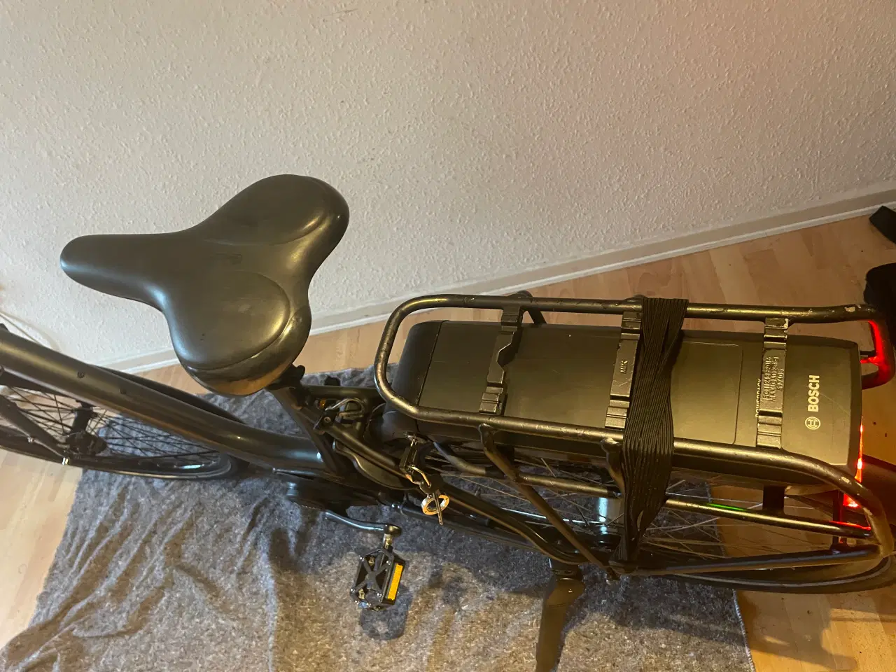 Billede 6 - Elcykel Trek District+ 1C - Grey L (500Wh) 