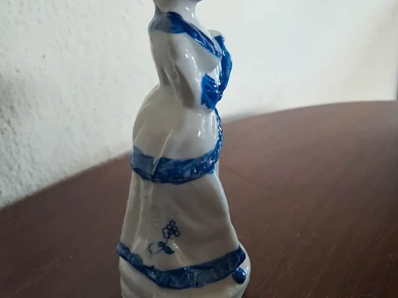 Billede 4 - Ung dame figur