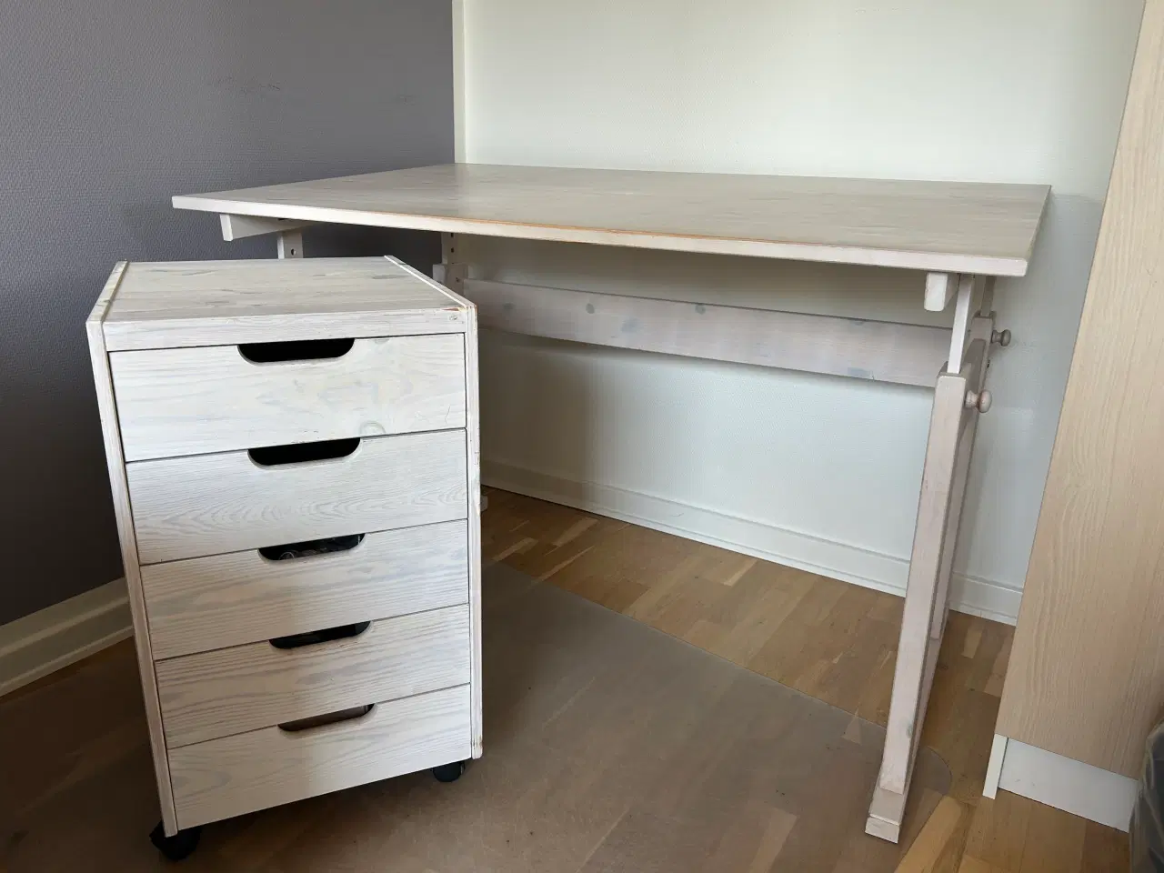 Billede 2 - Skrivebord 