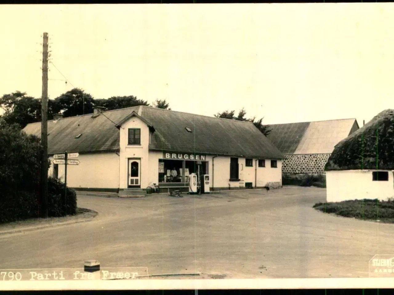 Billede 1 - Parti fra Fræer - Brugsen - Stjerne Foto 31790 - Brugt