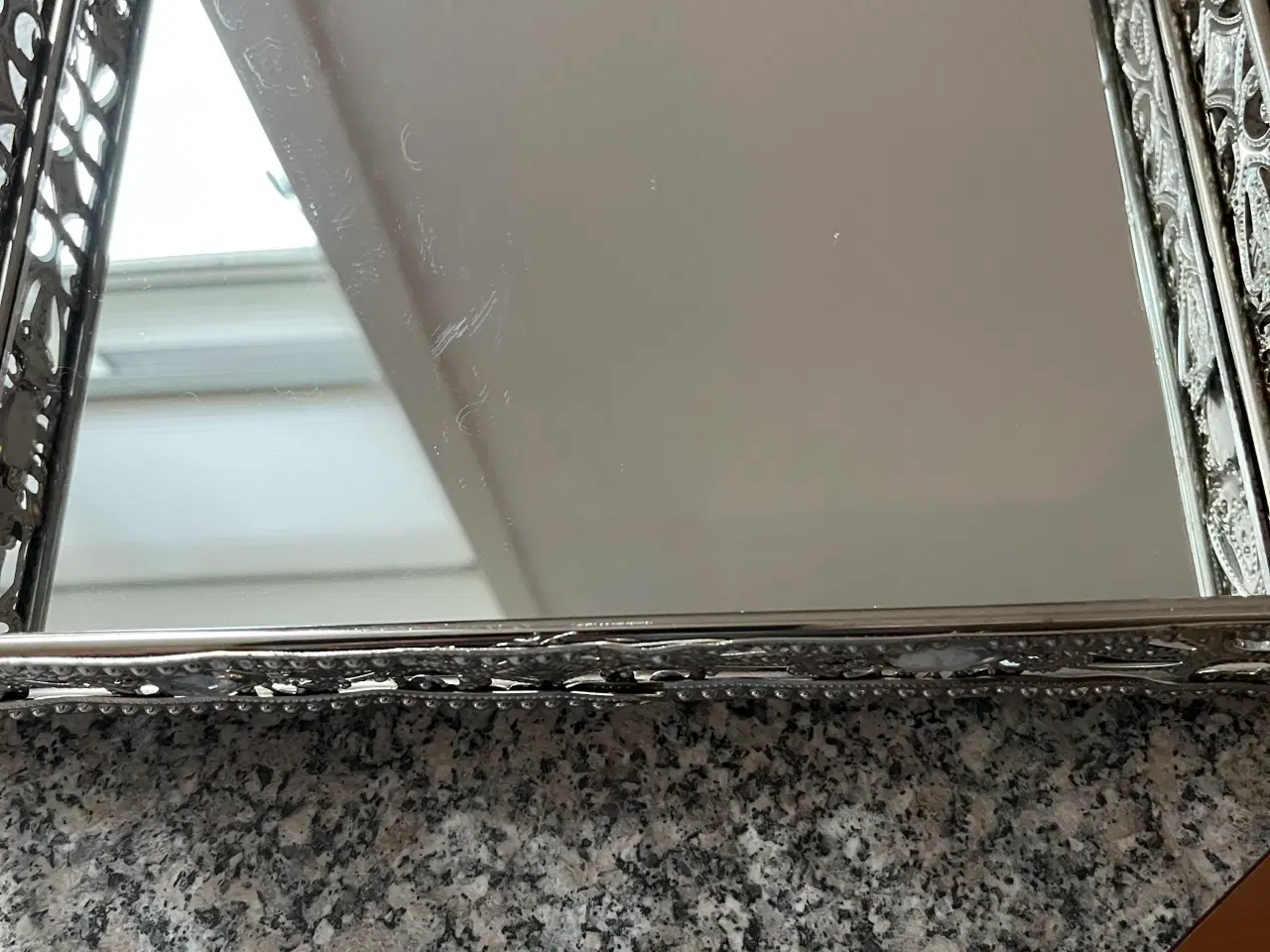 Billede 1 - Fin fad til og pynte i