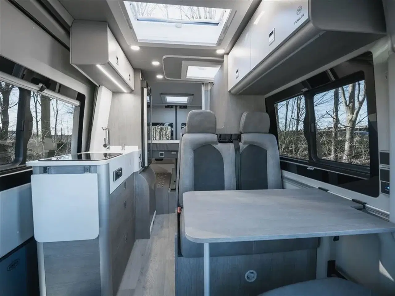 Billede 2 - 2026 - FURGOK XPACE 600   Innovativ 4x4 van til 4 personer!