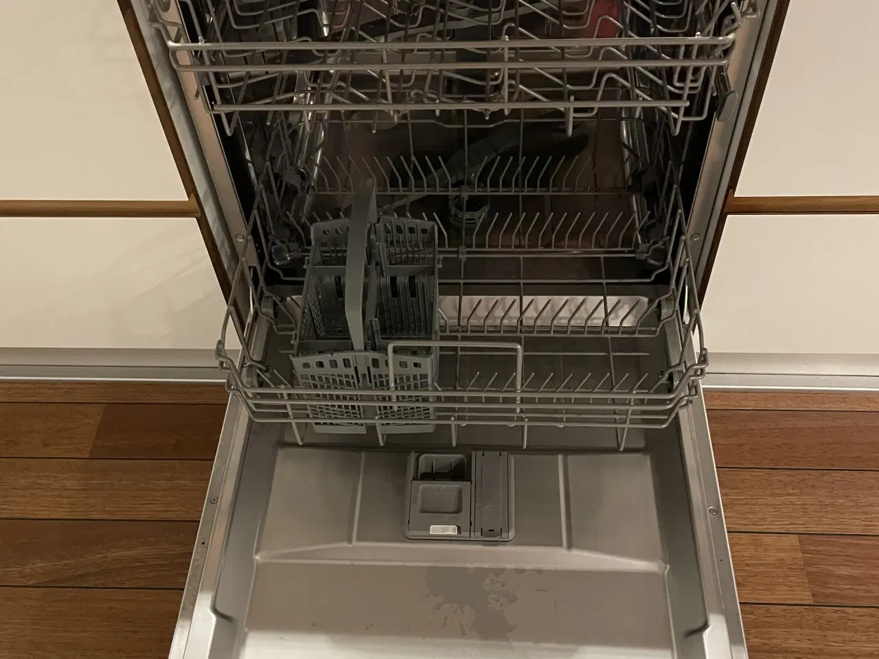 Billede 2 - LOGIK opvaskemaskine