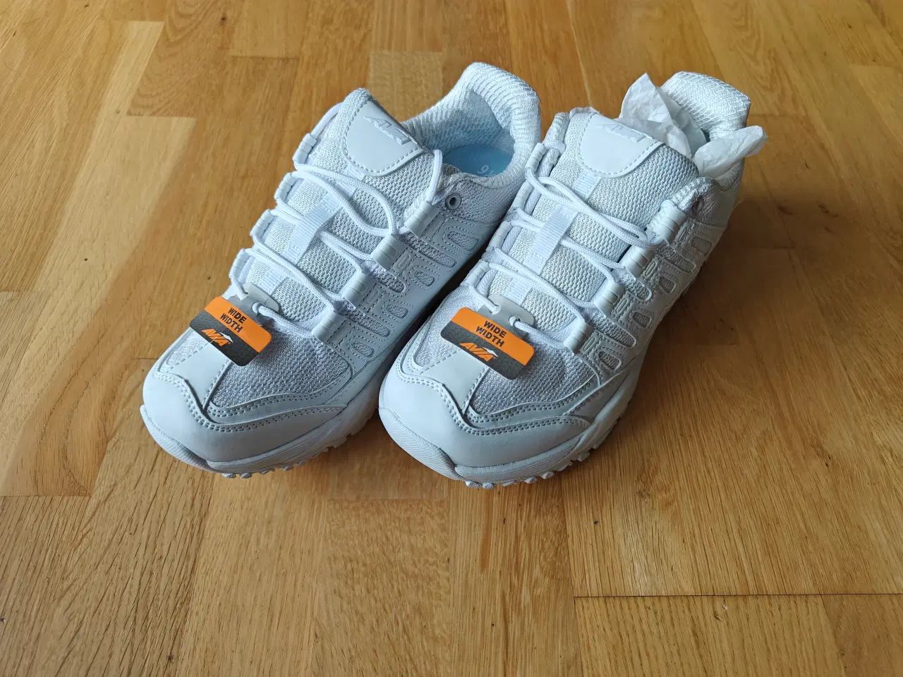 Billede 2 - Sneakers, str. 41,5, Avia Hvide sneackers